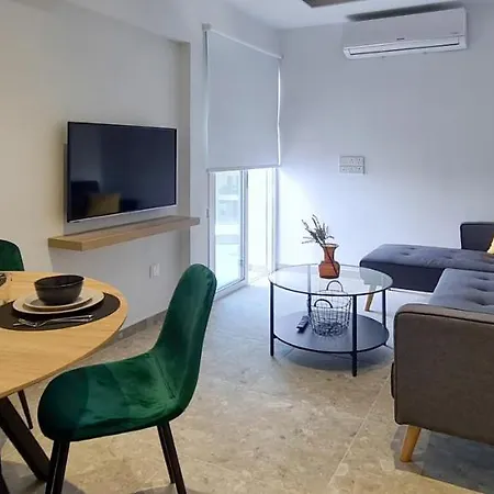 Phaedrus Living: Seaside Luxury Flat Lighthouse 69 *