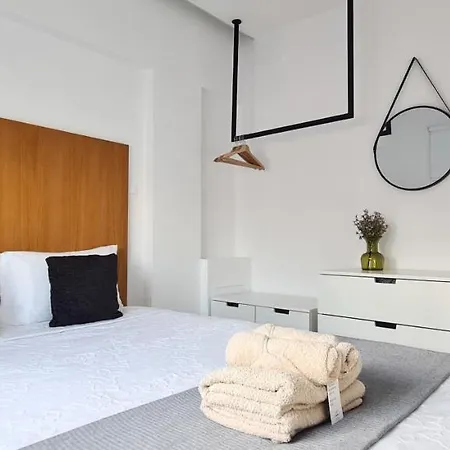 Phaedrus Living: Seaside Luxury Flat Lighthouse 69 Daire Pafos