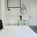 Phaedrus Living: Seaside Luxury Flat Lighthouse 69