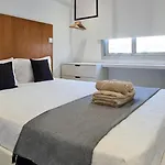Phaedrus Living: Seaside Luxury Flat Lighthouse 69 *