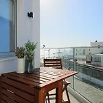 Phaedrus Living: Seaside Luxury Flat Lighthouse 69 * Pafos