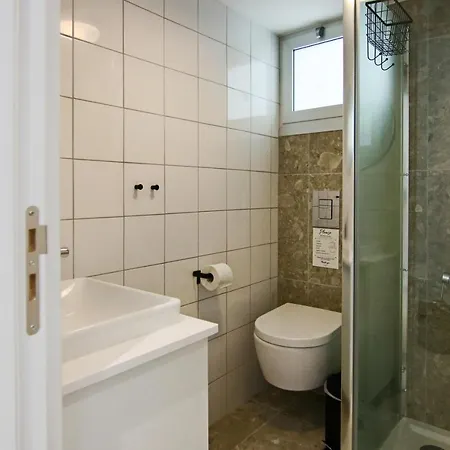 Phaedrus Living: Seaside Luxury Flat Lighthouse 69 * פאפוס