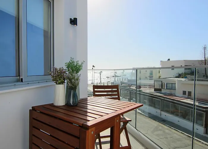 Phaedrus Living: Seaside Luxury Flat Lighthouse 69 * パ フォス