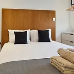 Phaedrus Living: Seaside Luxury Flat Lighthouse 69 * بافوس