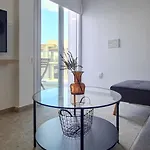Phaedrus Living: Seaside Luxury Flat Lighthouse 69 * بافوس